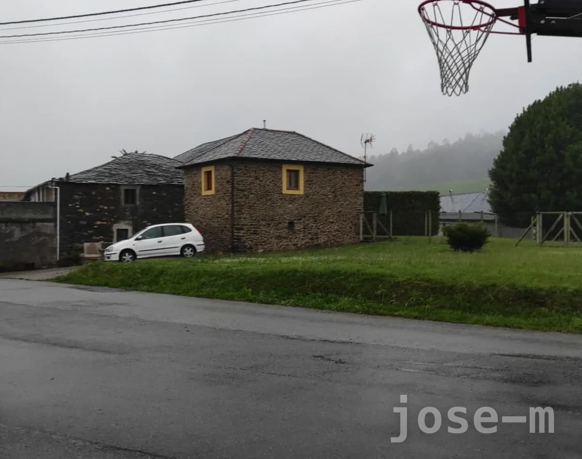 Cancha privada Hotel Rural Suquin, en Somorto, Asturias