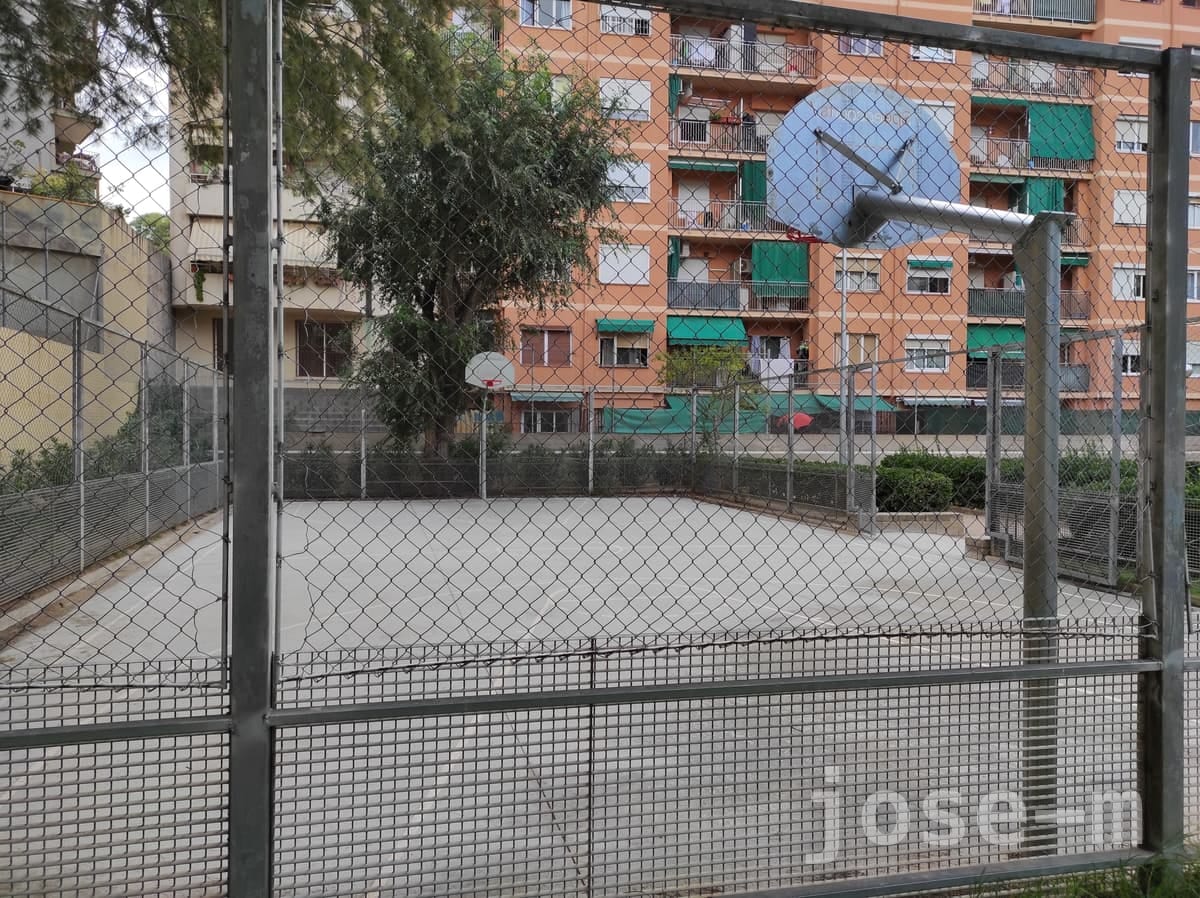 Cancha pública Parque Can Sabaté, en Barcelona
