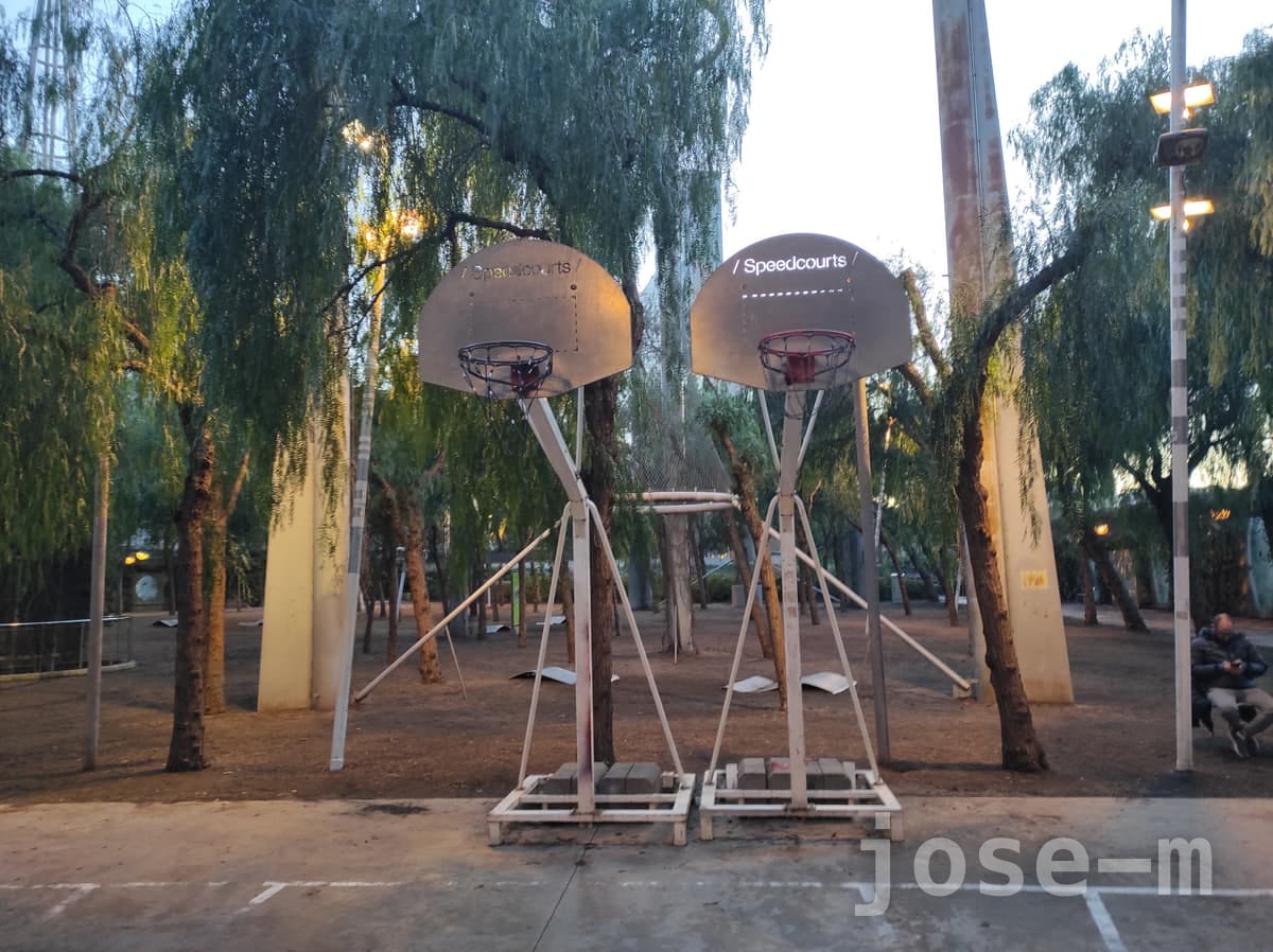 Canchas públicas Parque del Centro del Poble Nou, en Barcelona